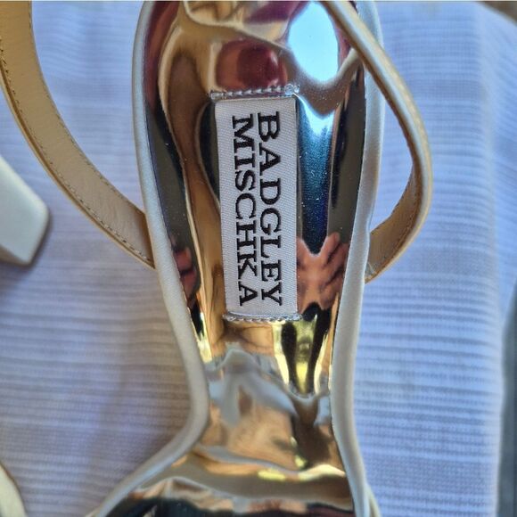 Badgley Mischka Alexa Embellished Block Heel Shoes - Picture 11 of 13